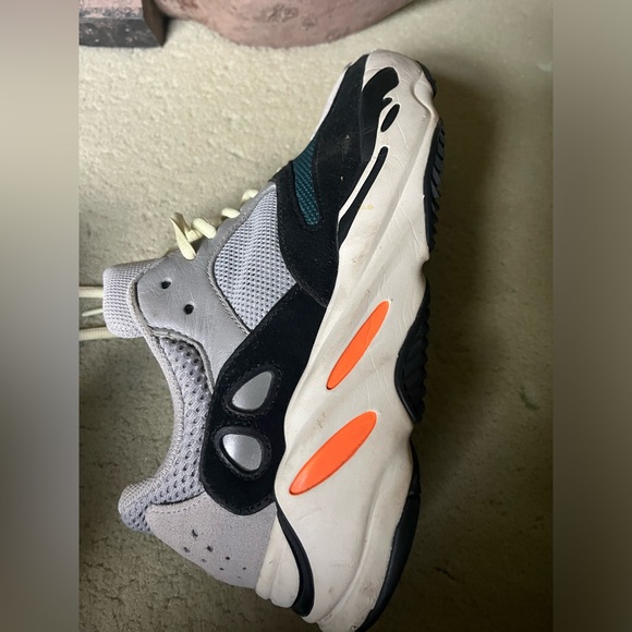 Adidas Yeezy Boost 700 B75571 Wave Runner Solid Grey Chalk White Black (Men's) - Picture 4 of 7